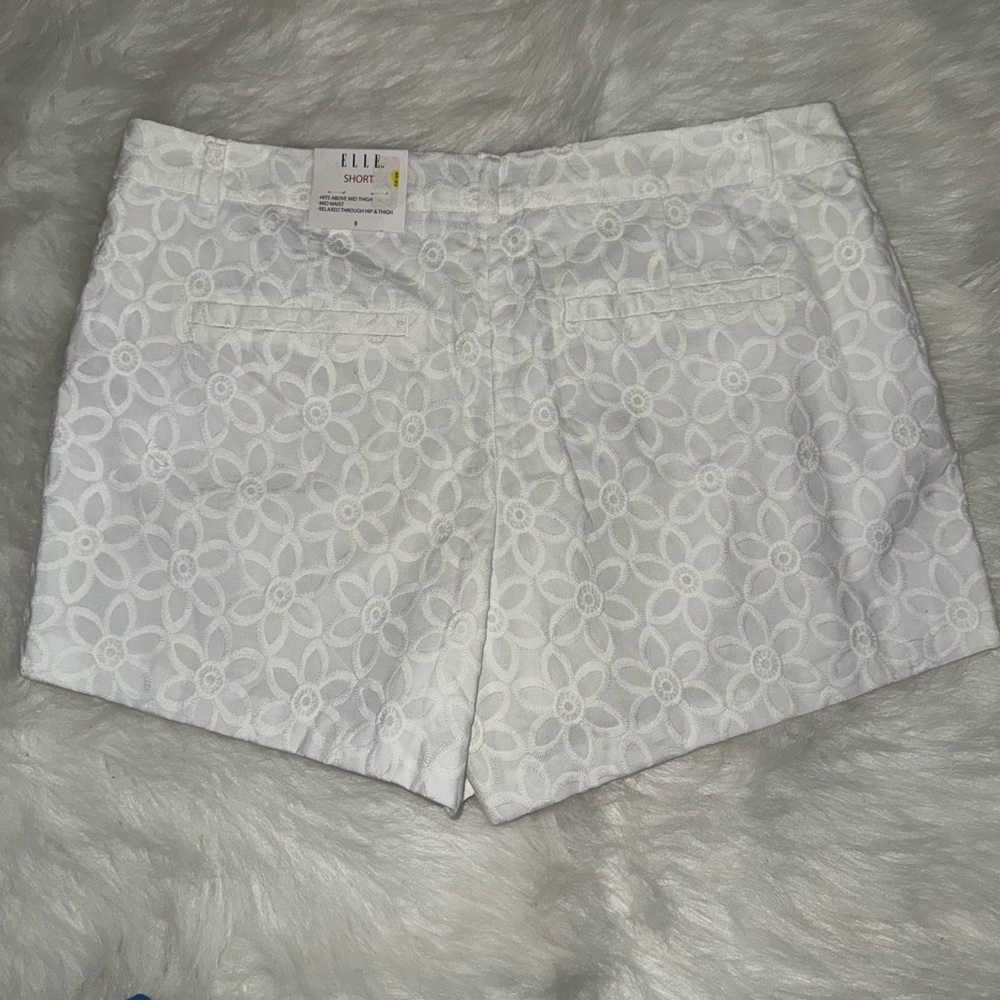 Elle white shorts - Picture 2 of 4